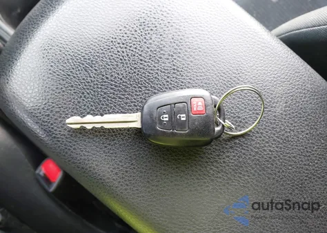 2017 Toyota Rav4 Le из США, поврежденный, VIN JTMBFREV6HJ156954